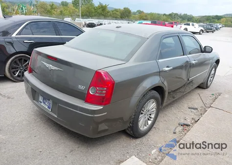 2010 Chrysler 300 Touring/Signature Series/Executive Series from USA, damaged, VIN 2C3CA5CV1AH213037